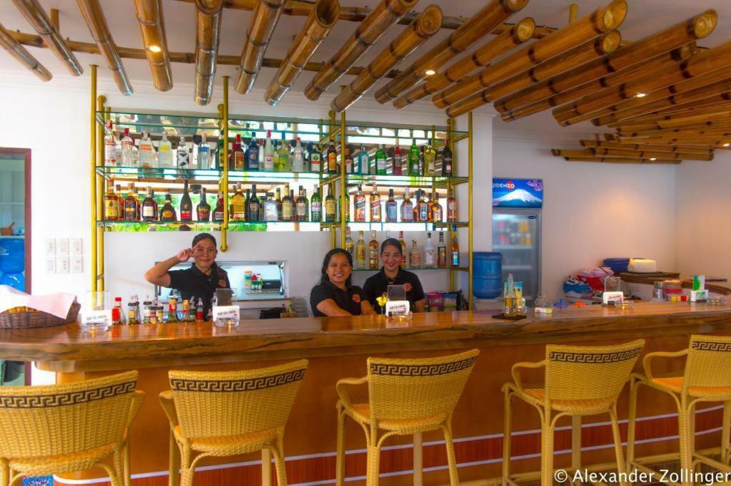 Alona Vida Beach Hill Resort Панглао Екстериор снимка