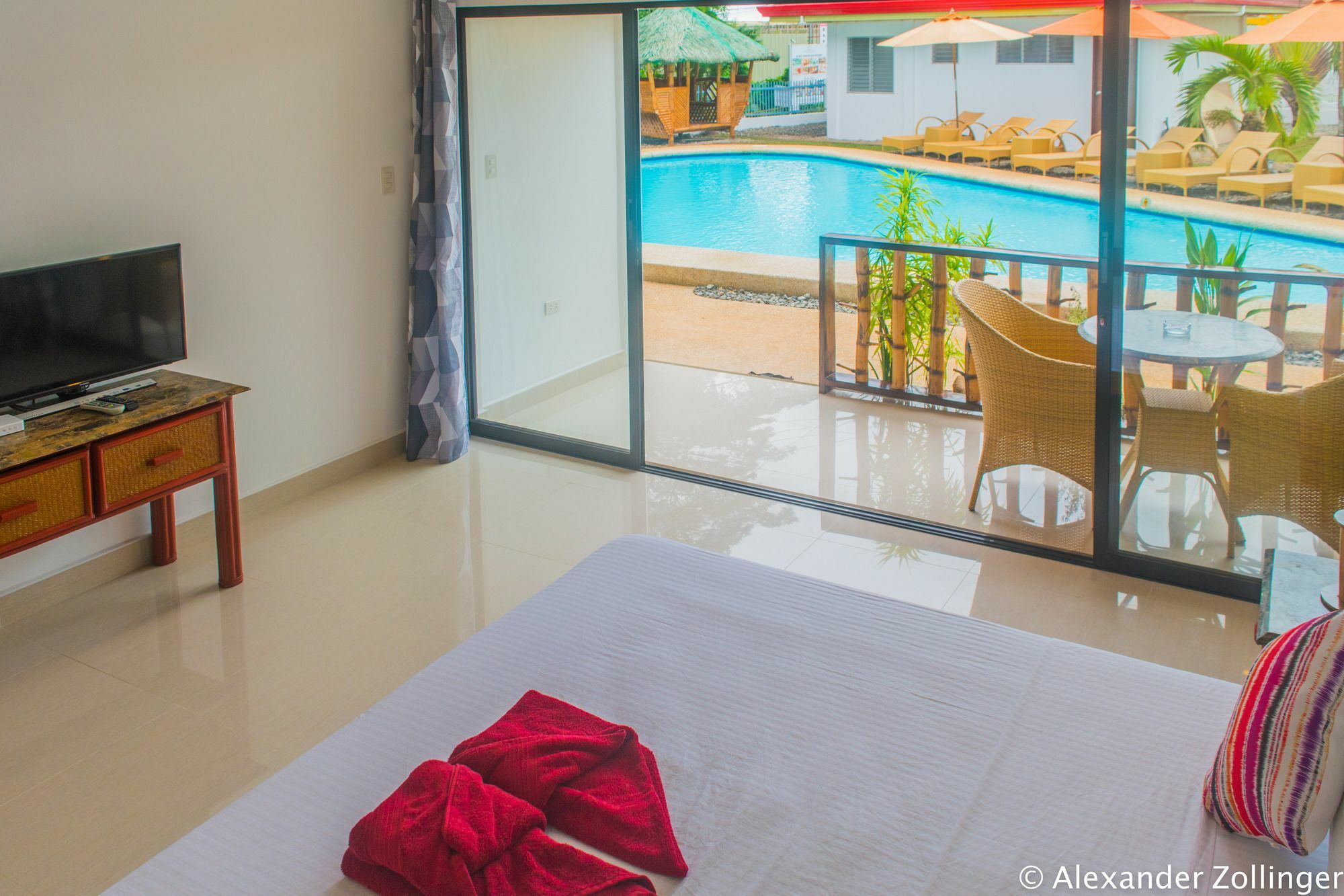 Alona Vida Beach Hill Resort Панглао Екстериор снимка